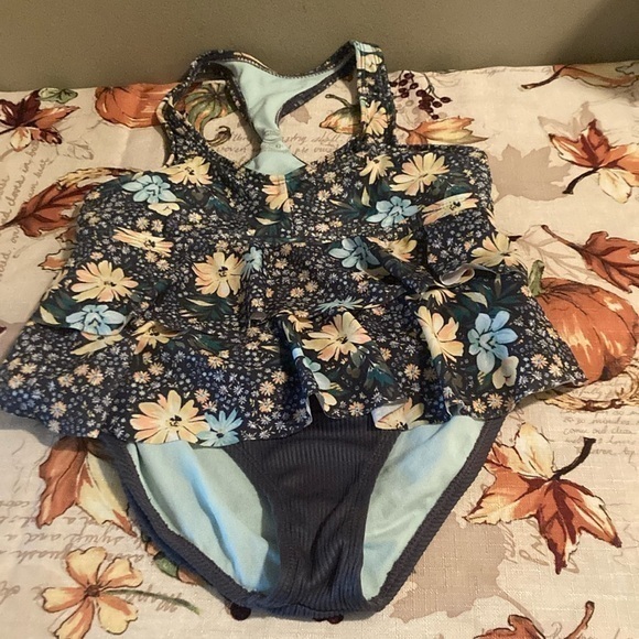 5/$25 Wonder Nation Gray and Yellow Floral 2 piece Swimsuit - Picture 1 of 13